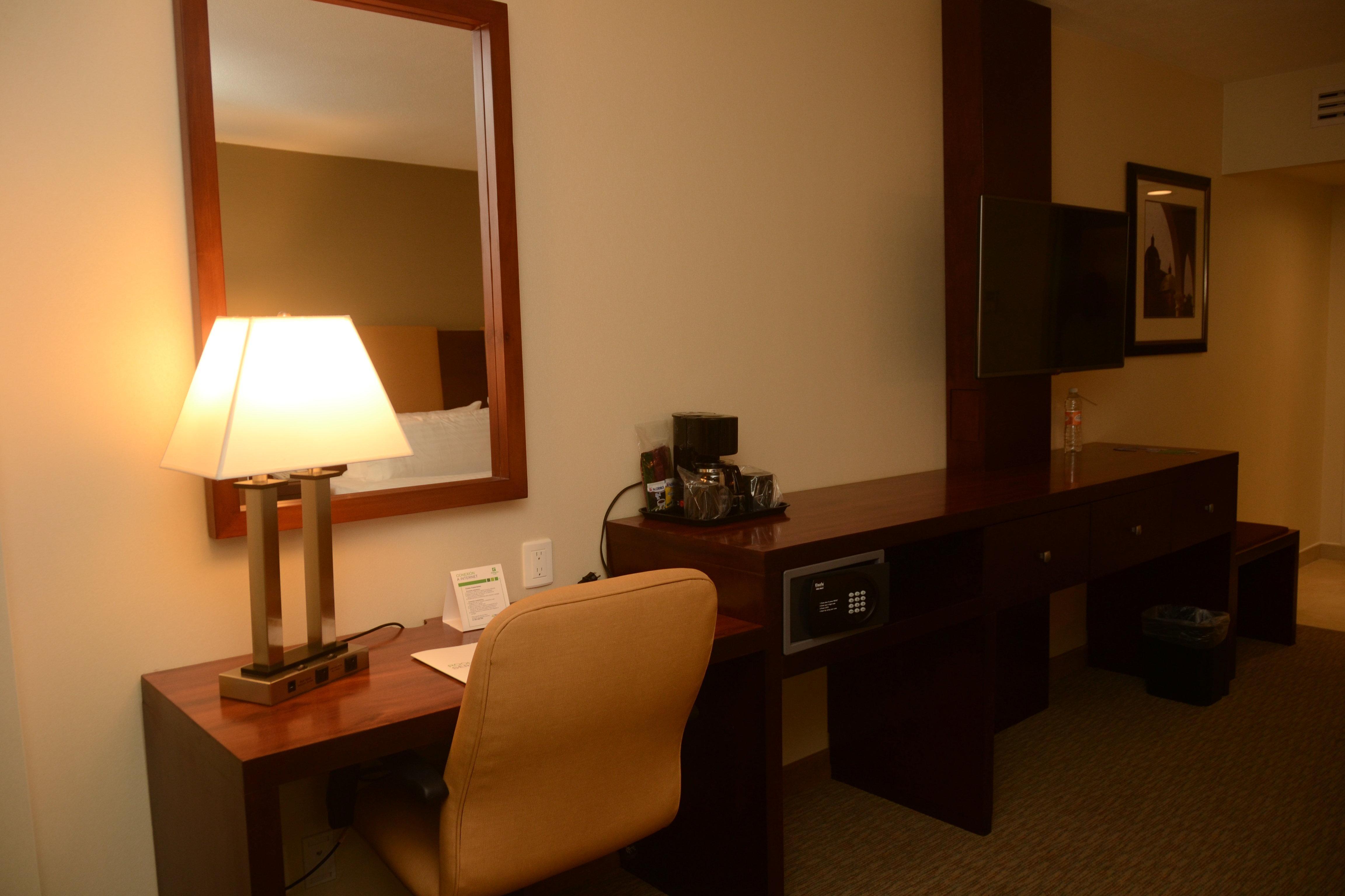 Holiday Inn Hotel&Suites Hermosillo Aeropuerto, an IHG Hotel Exterior foto