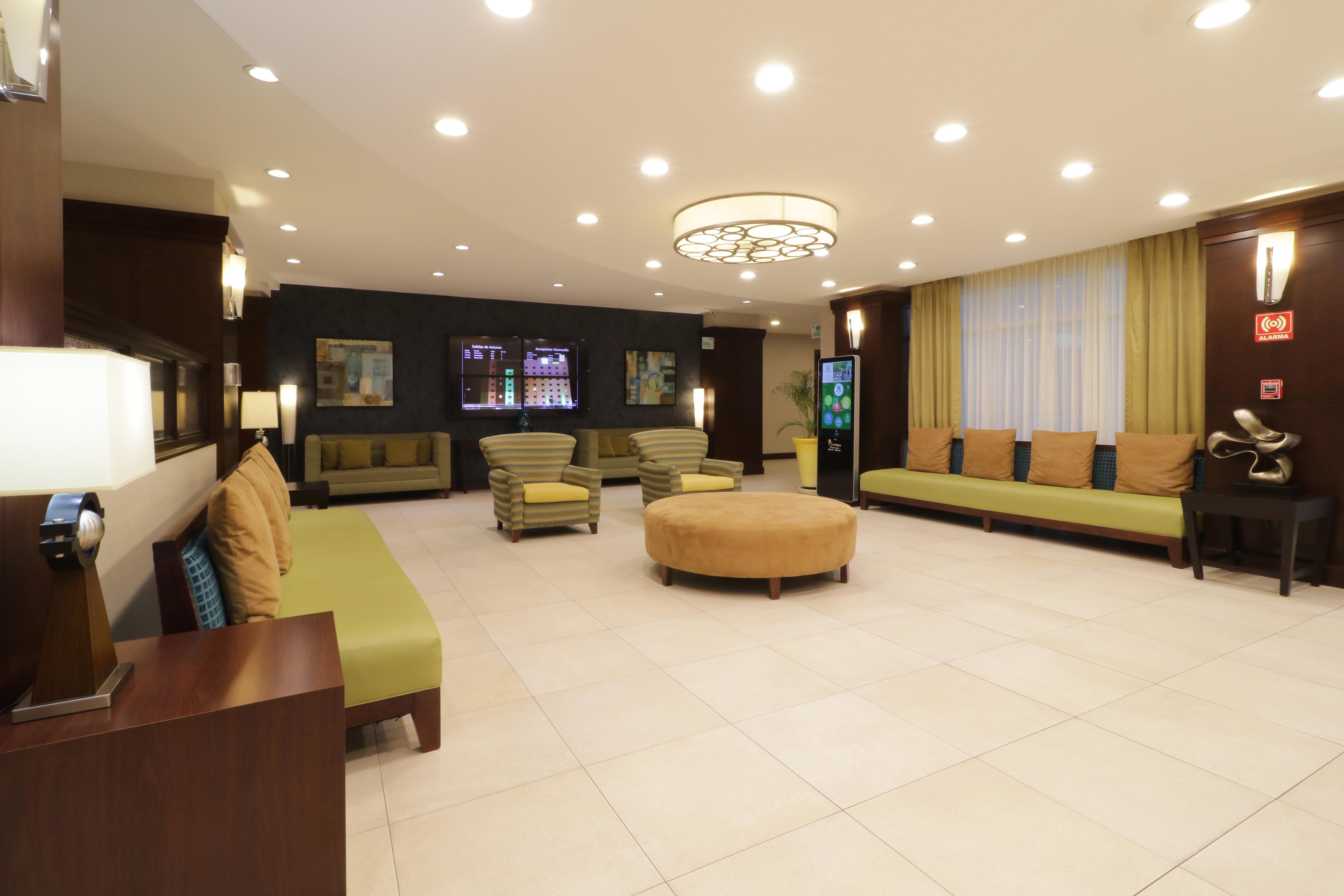 Holiday Inn Hotel&Suites Hermosillo Aeropuerto, an IHG Hotel Exterior foto
