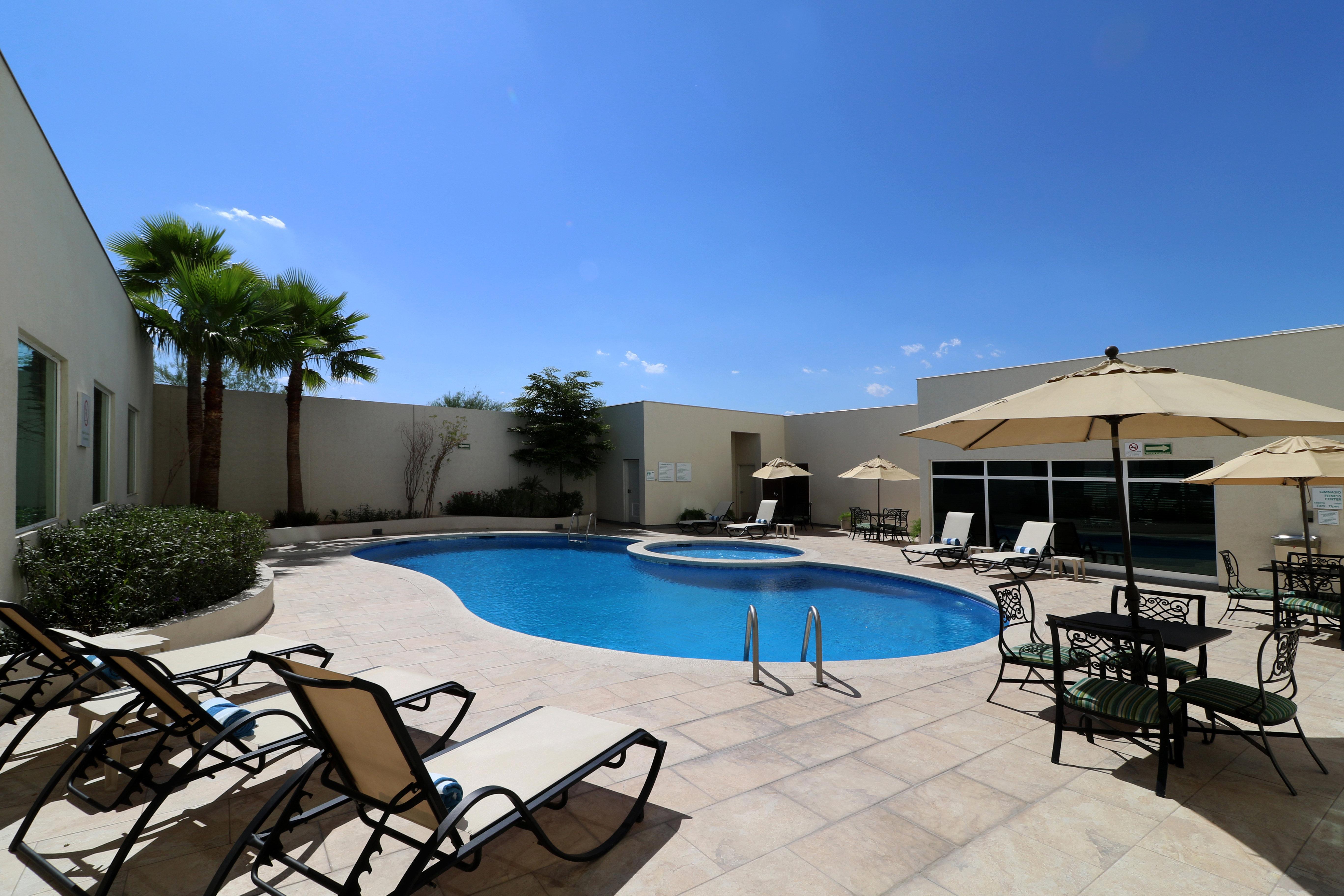 Holiday Inn Hotel&Suites Hermosillo Aeropuerto, an IHG Hotel Exterior foto