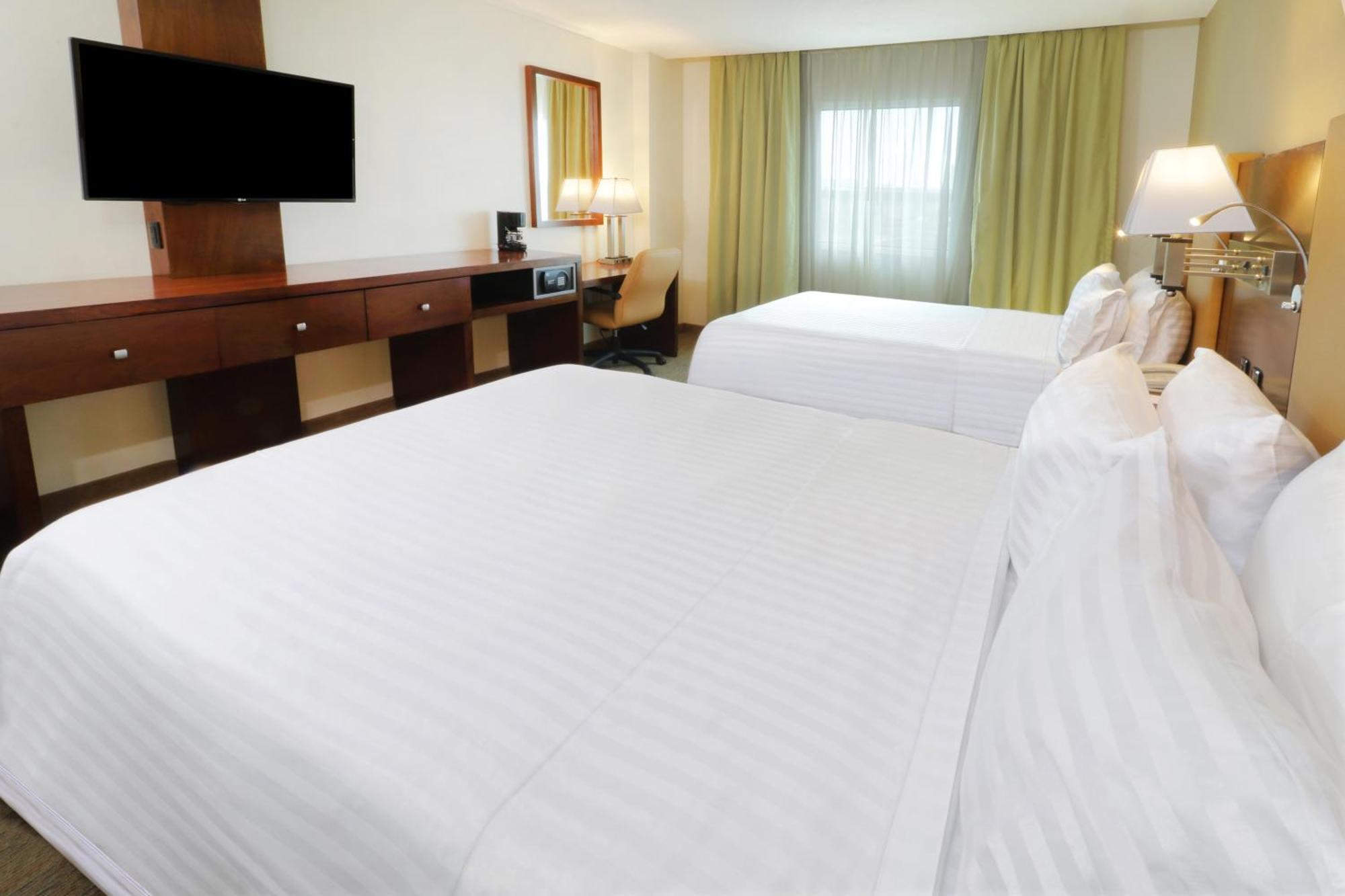 Holiday Inn Hotel&Suites Hermosillo Aeropuerto, an IHG Hotel Exterior foto